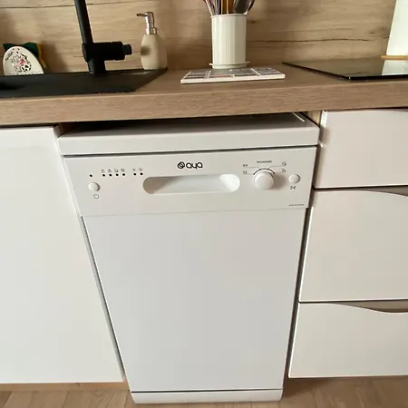 Entierement Renove Avec Grande Terrasse Pour 4 Personnes - Cap D'agde *