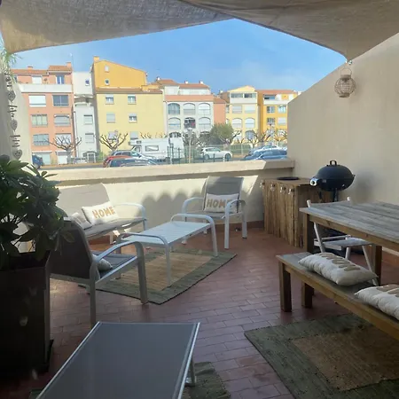 Entierement Renove Avec Grande Terrasse Pour 4 Personnes - Cap D'agde Διαμέρισμα *