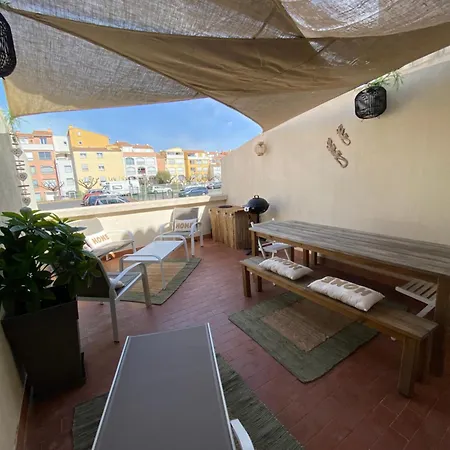 Entierement Renove Avec Grande Terrasse Pour 4 Personnes - Cap D'agde Agde