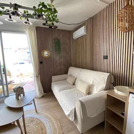 Entierement Renove Avec Grande Terrasse Pour 4 Personnes - Cap D'agde