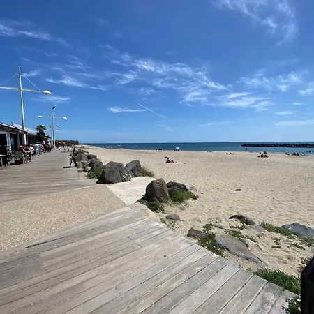 Entierement Renove Avec Grande Terrasse Pour 4 Personnes - Cap D'agde Agde
