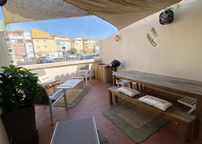 Entierement Renove Avec Grande Terrasse Pour 4 Personnes - Cap D'agde Agde