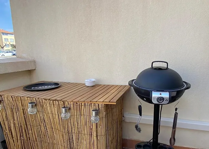 Entierement Renove Avec Grande Terrasse Pour 4 Personnes - Cap D'agde *