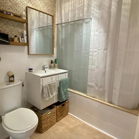Entierement Renove Avec Grande Terrasse Pour 4 Personnes - Cap D'agde Apartament