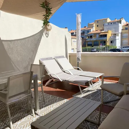 Entierement Renove Avec Grande Terrasse Pour 4 Personnes - Cap D'agde *