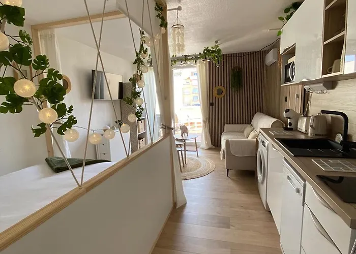 Apartment Entierement Renove Avec Grande Terrasse Pour 4 Personnes - Cap D'agde